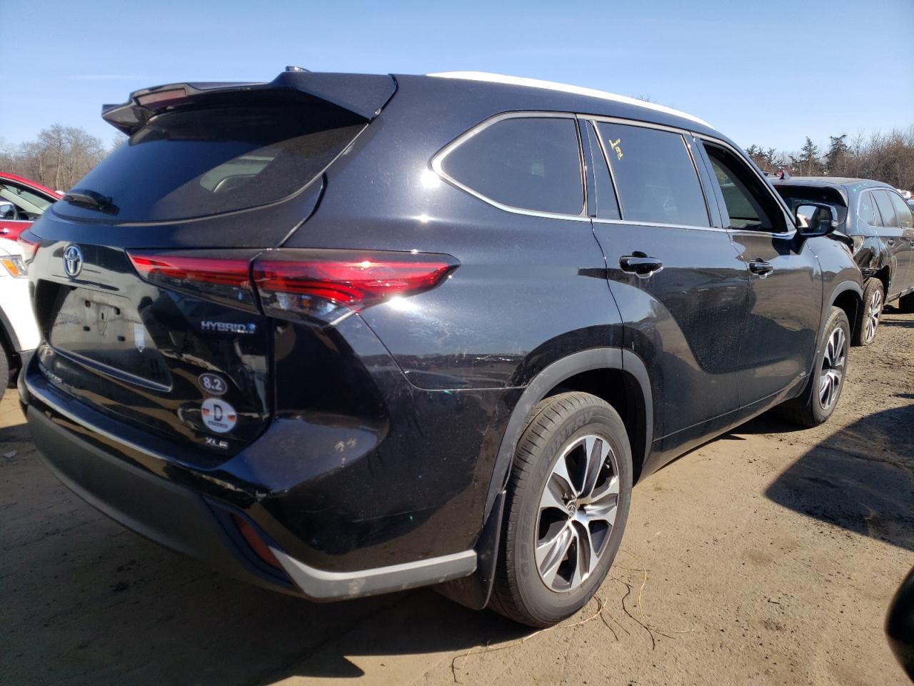 2022 Toyota Highlander - Image 3