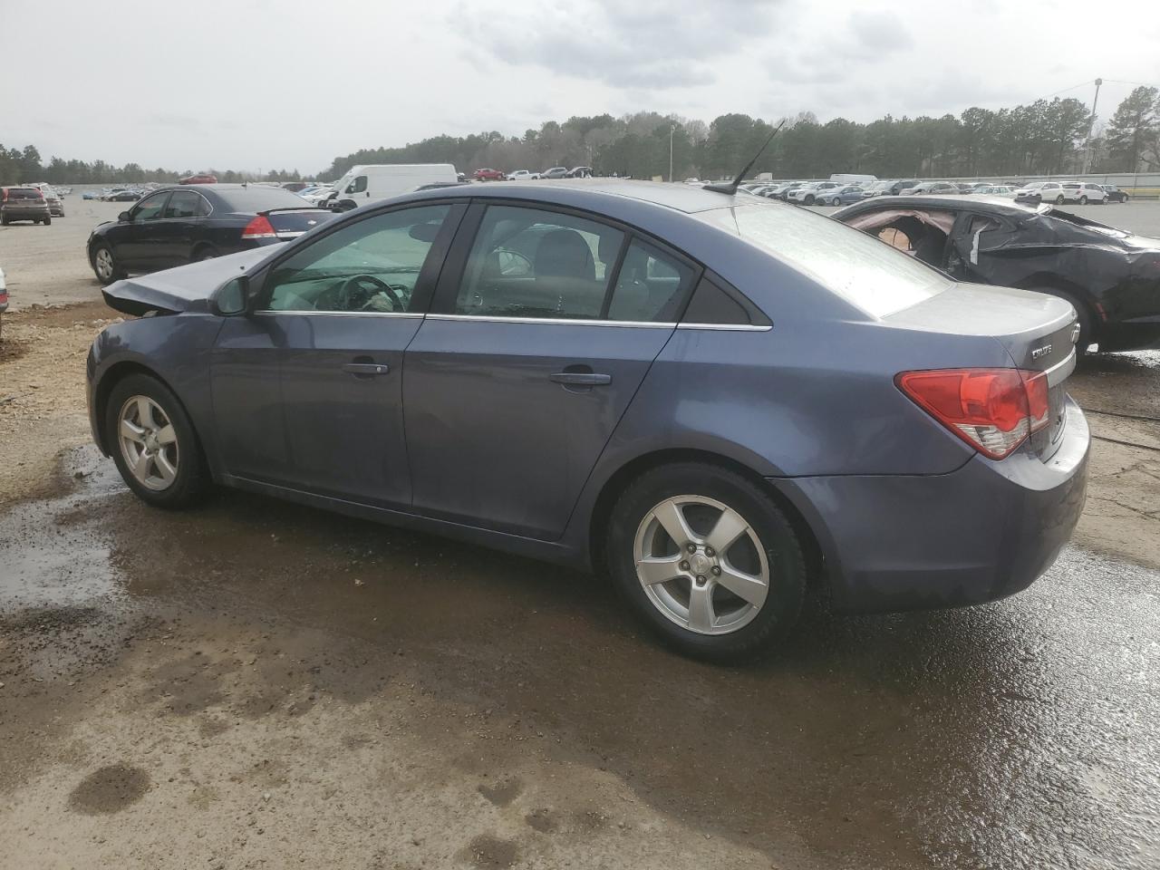 2013 Chevrolet Cruze - Image 2