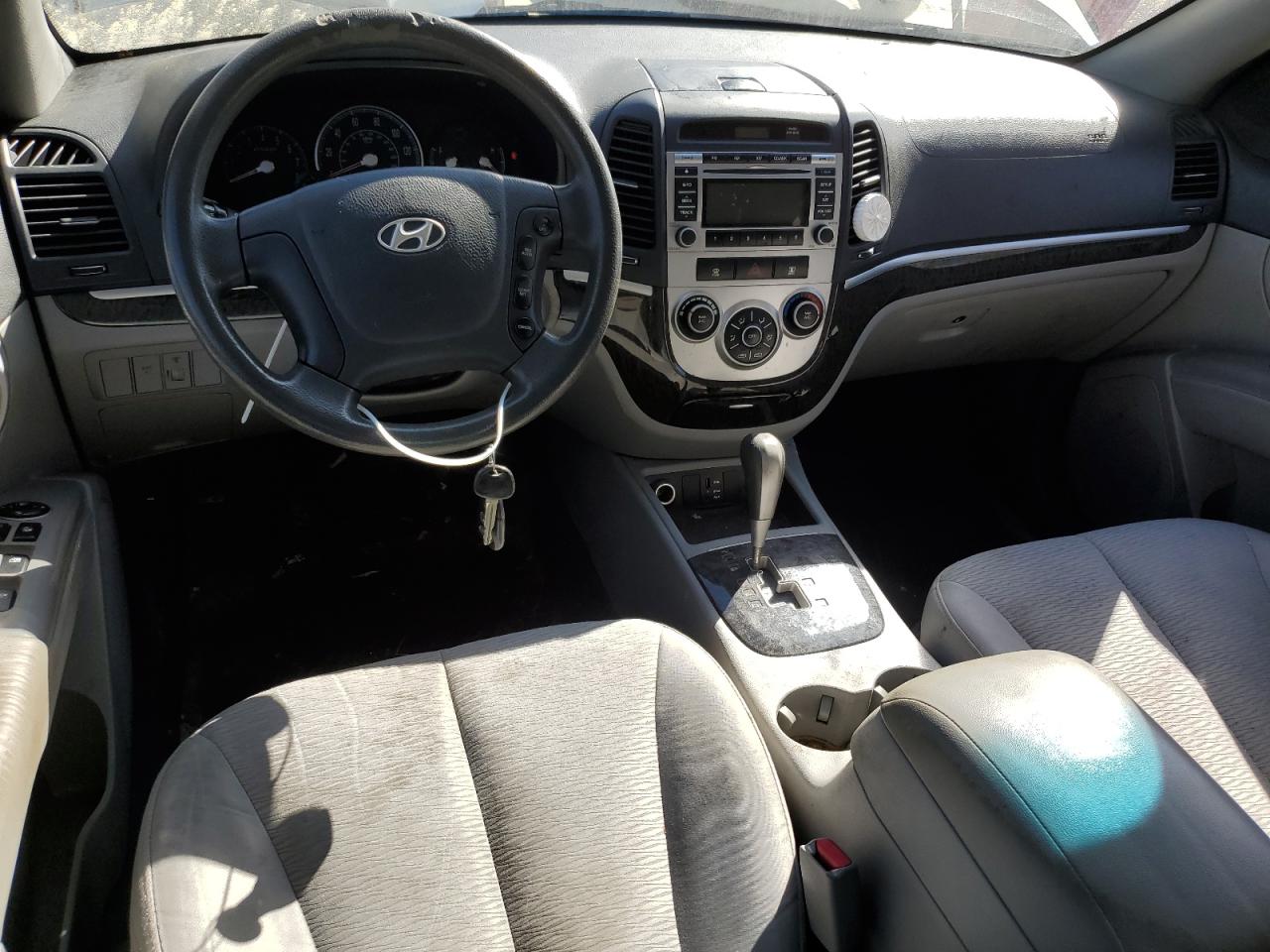 2009 Hyundai Santa Fe - Image 8
