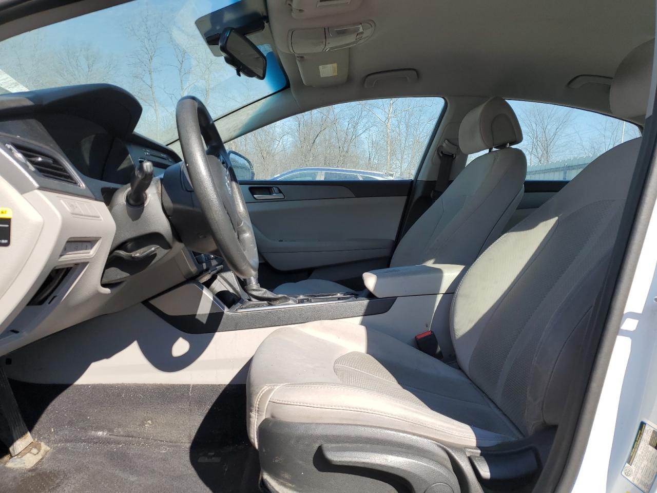 2016 Hyundai Sonata - Image 7