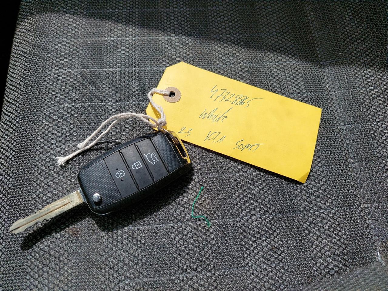 MZBFC8144PN291156 - 2023 Kia Sonet - #47328865