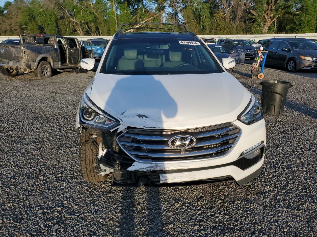 2017 Hyundai Santa Fe - Image 5