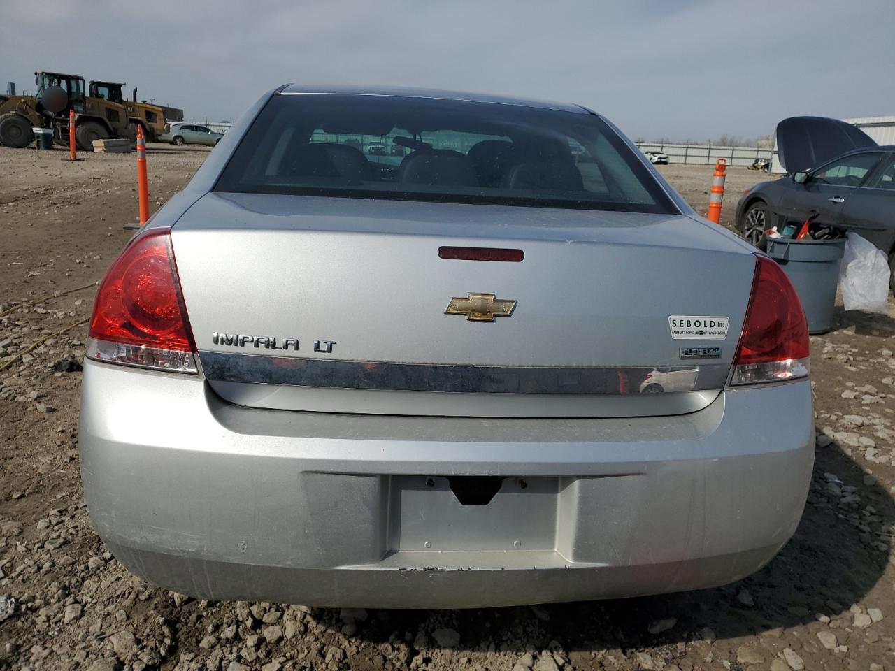 2011 Chevrolet Impala - Image 6