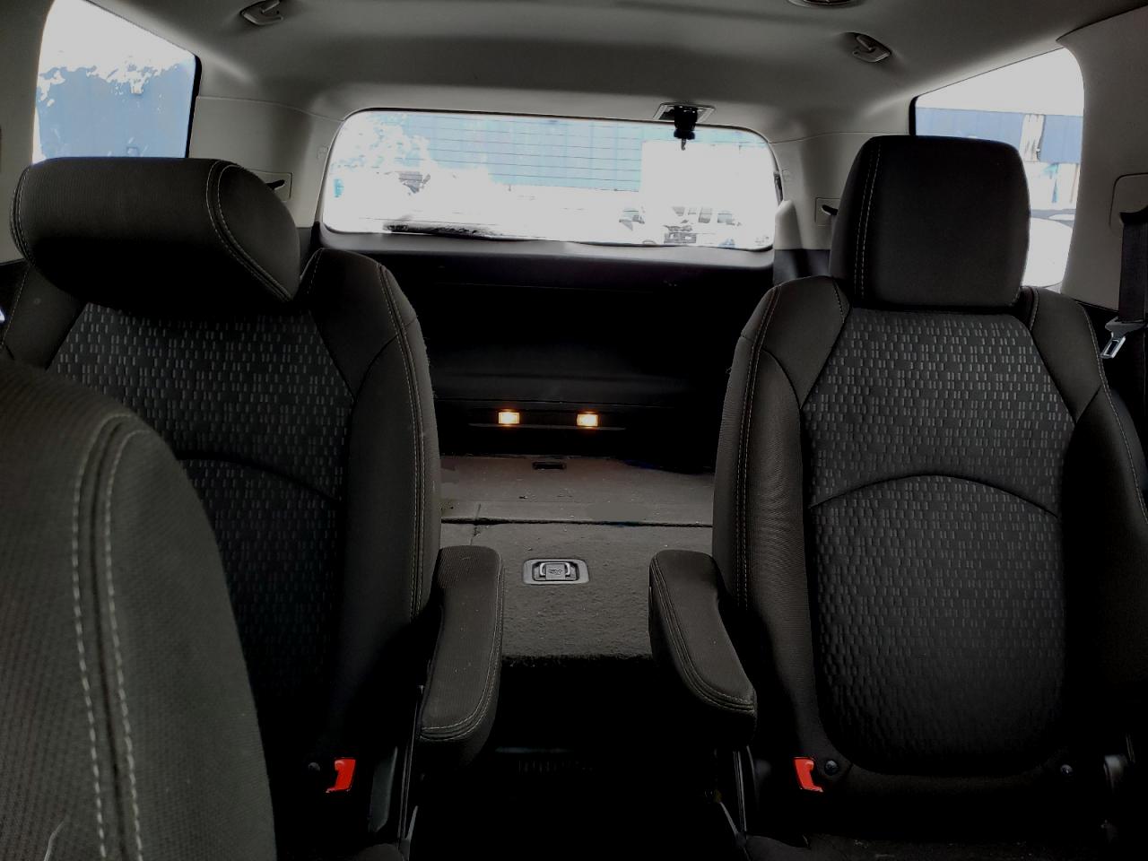 2016 GMC Acadia - Image 10