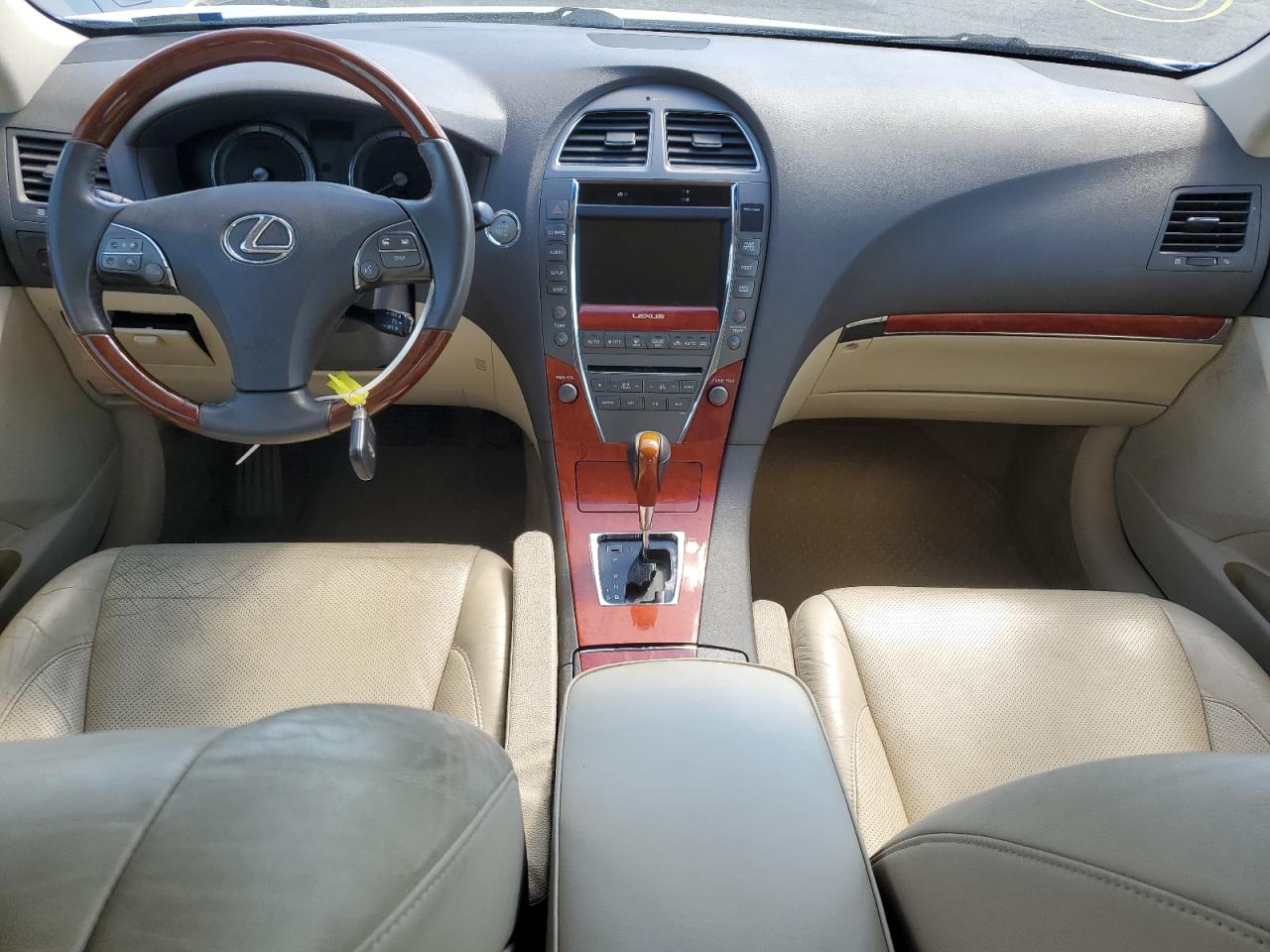 2012 Lexus ES - Image 8