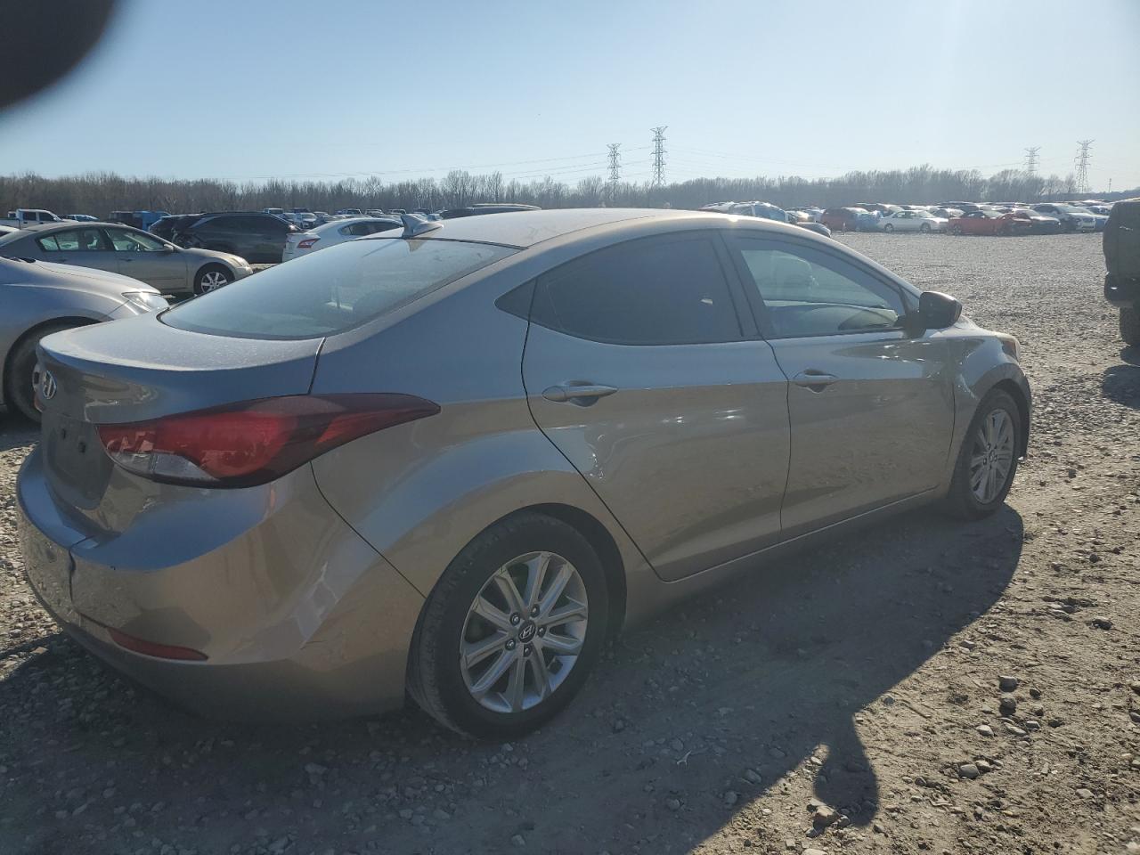 2014 Hyundai Elantra - Image 3