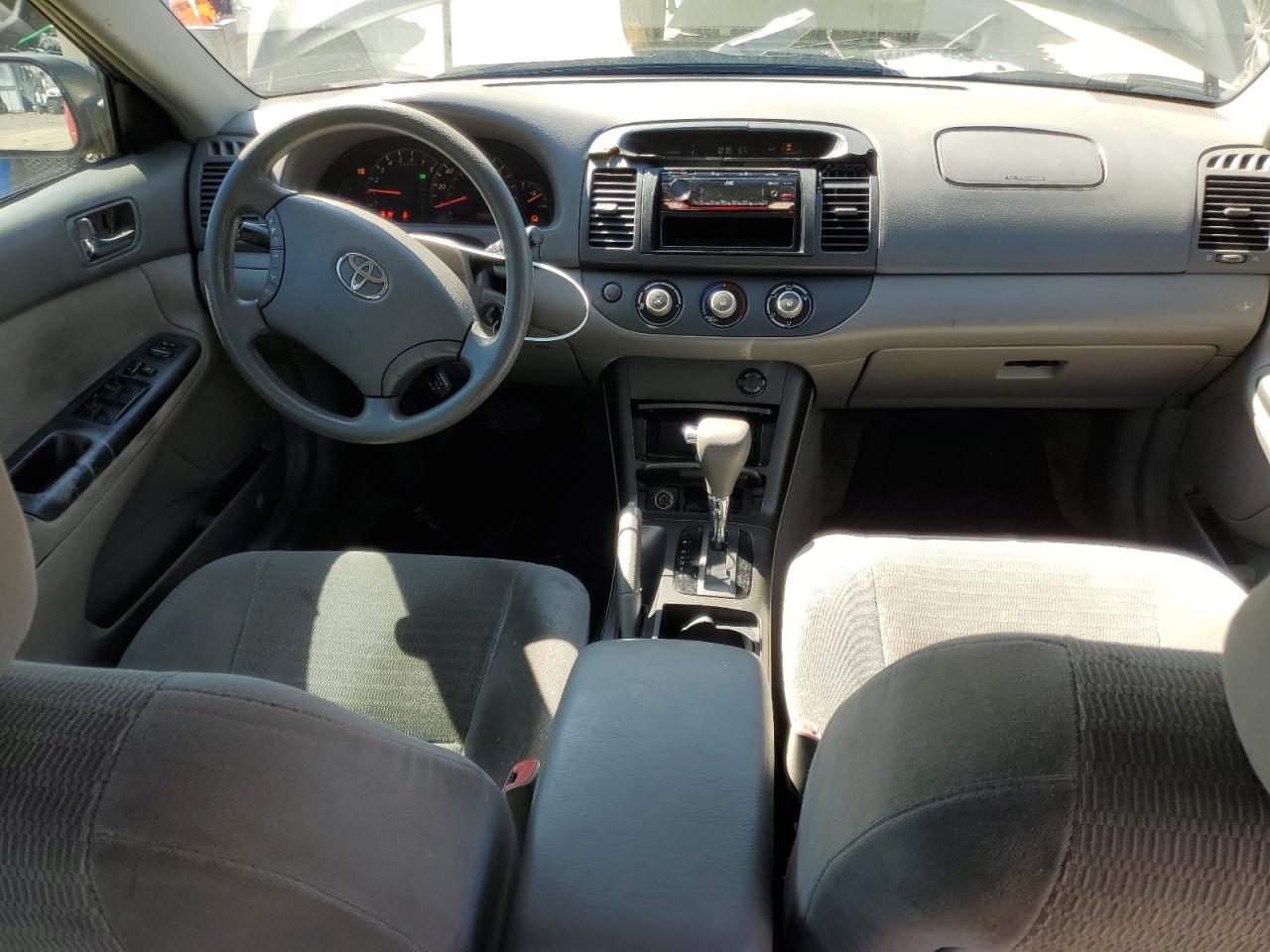 2005 Toyota Camry - Image 8