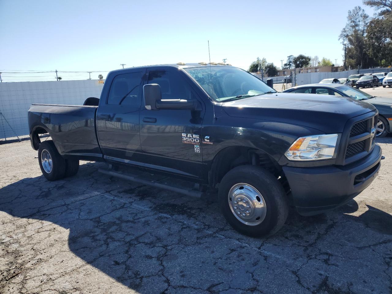 2017 RAM 3500 - Image 4