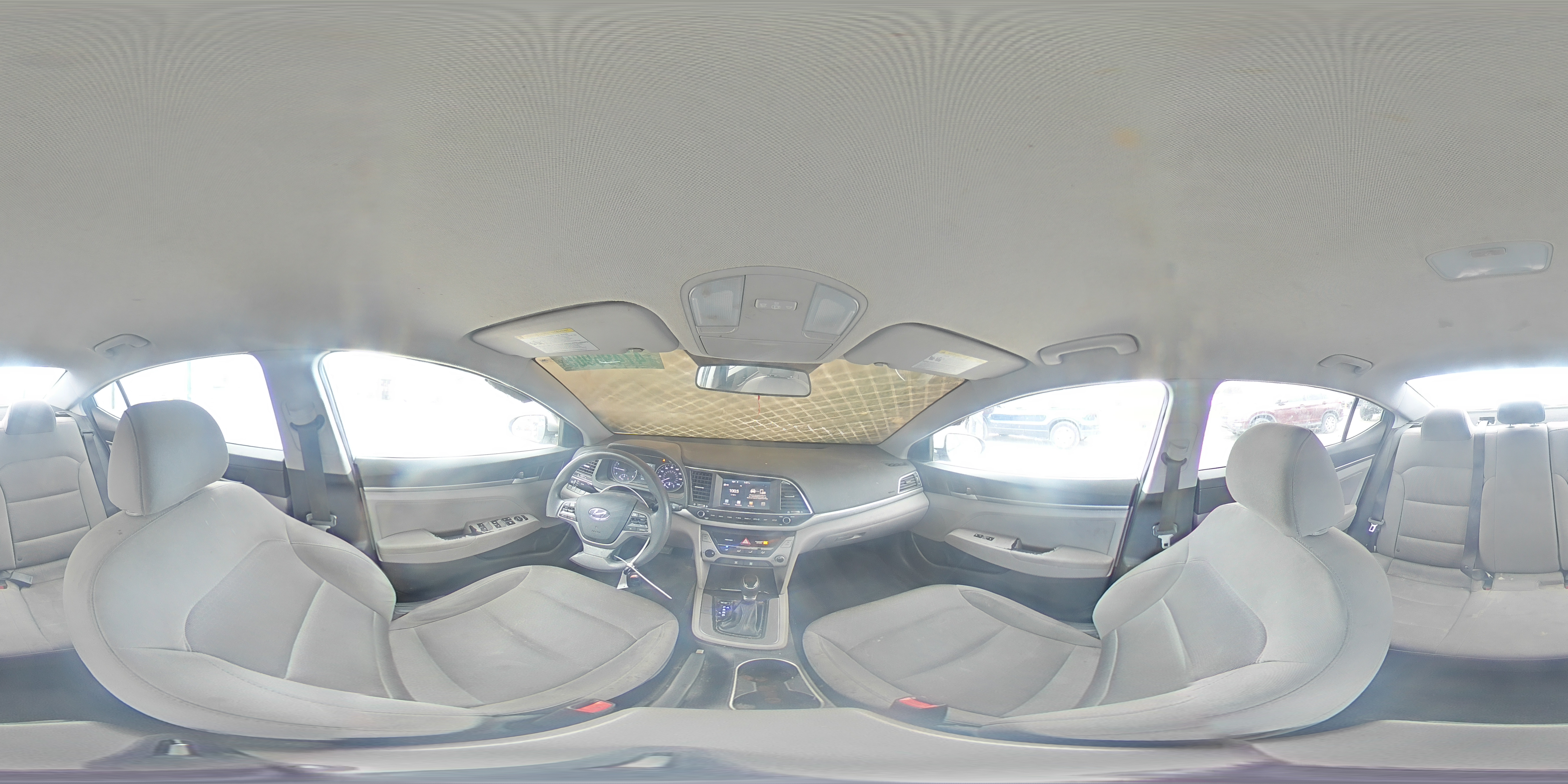 2018 Hyundai Elantra - Image 14
