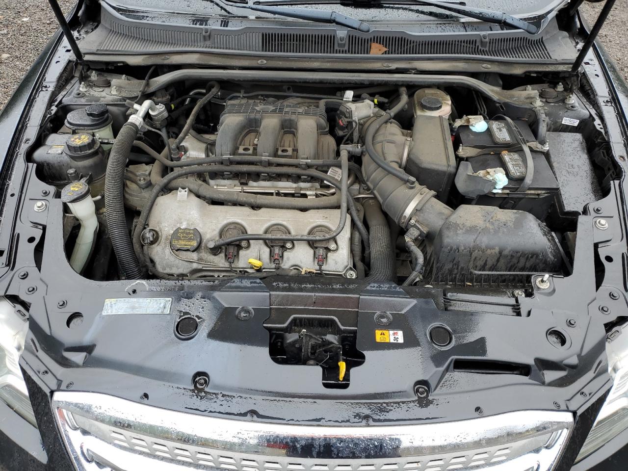 2011 Ford Taurus - Image 13