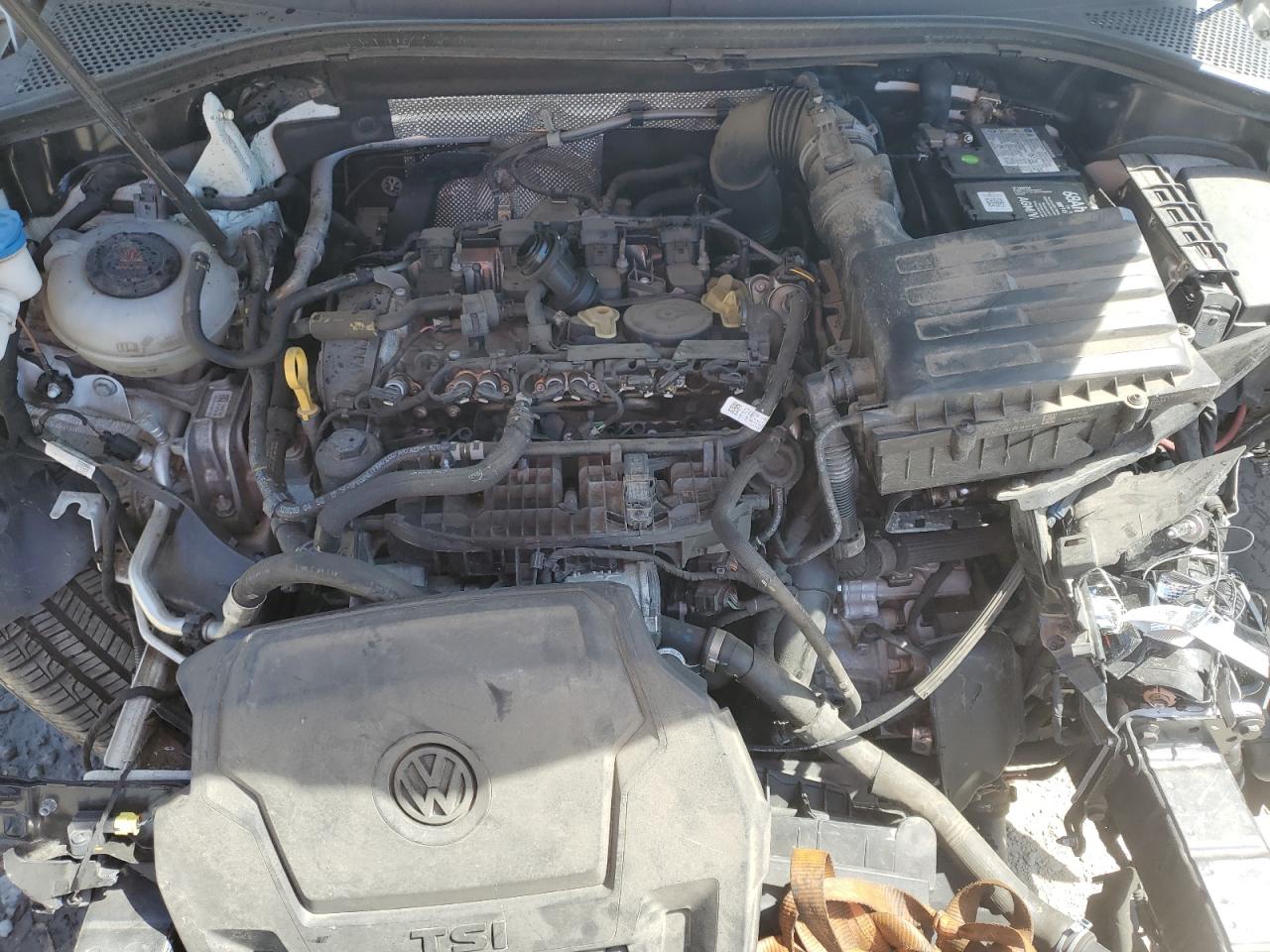 2018 Volkswagen Tiguan - Image 13