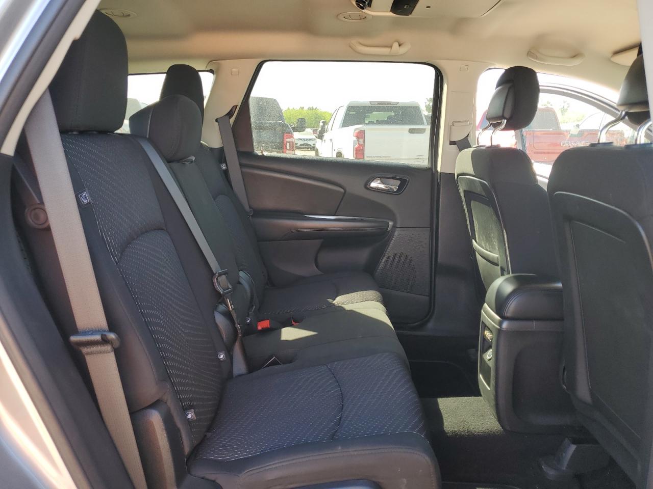 2015 Dodge Journey - Image 11