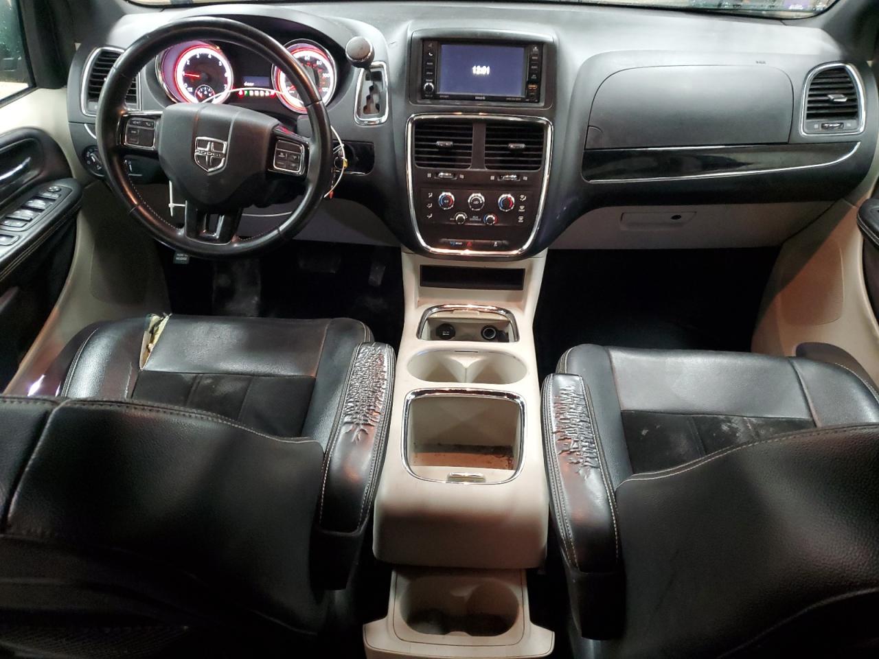 2017 Dodge Caravan - Image 8