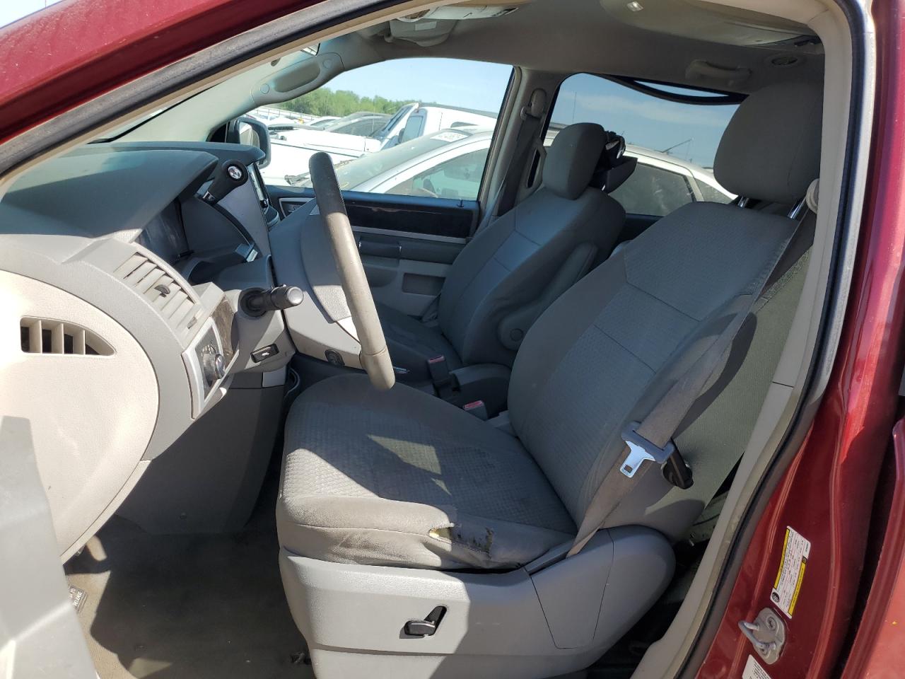 2010 Dodge Caravan - Image 7