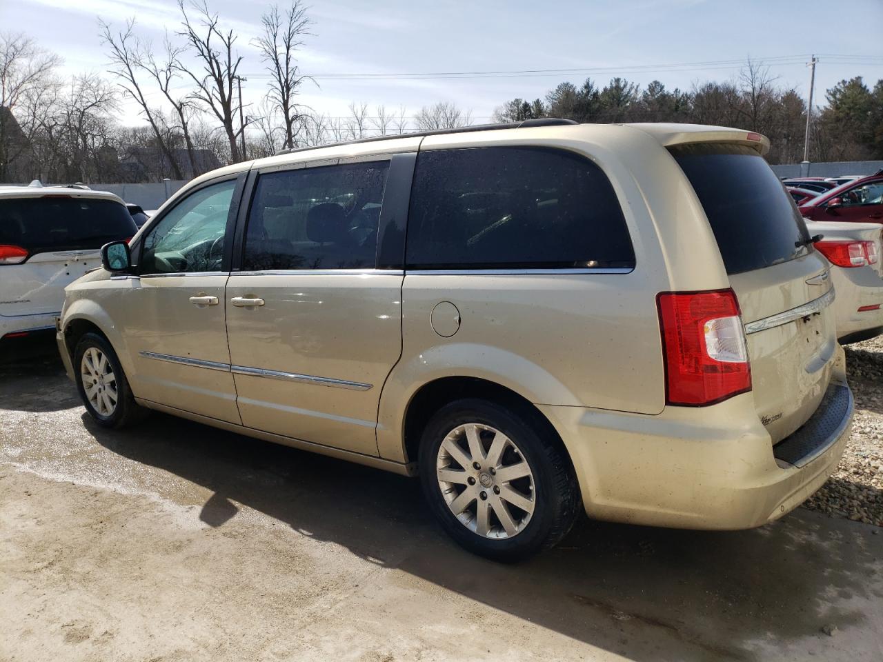 2011 Chrysler Town & Country - Image 2