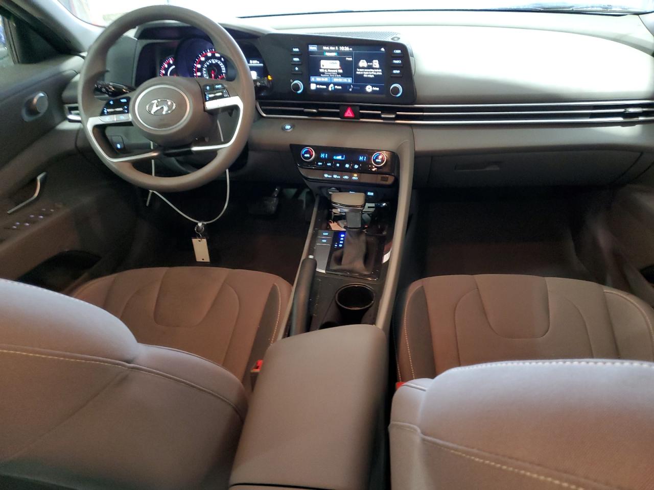 2023 Hyundai Elantra - Image 8