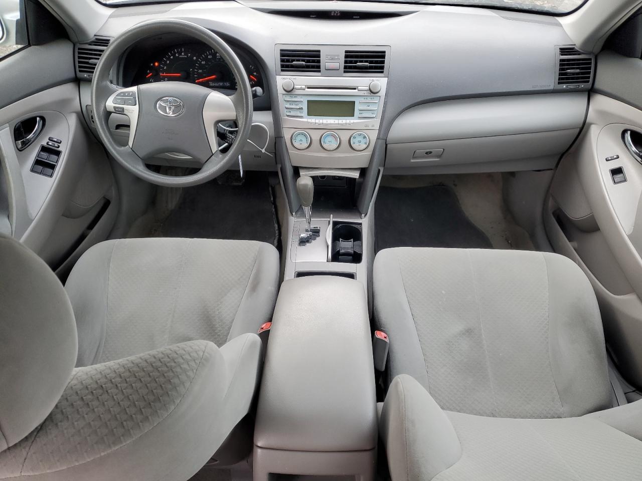 2009 Toyota Camry - Image 8