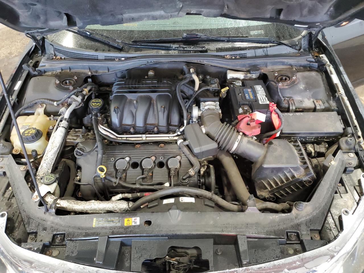 2010 Ford Fusion - Image 11