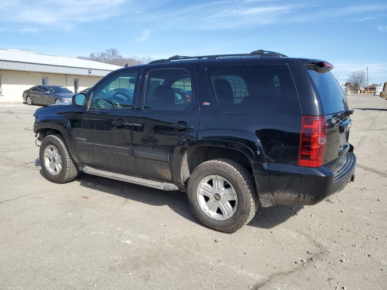 2011 Chevrolet Tahoe - Image 2