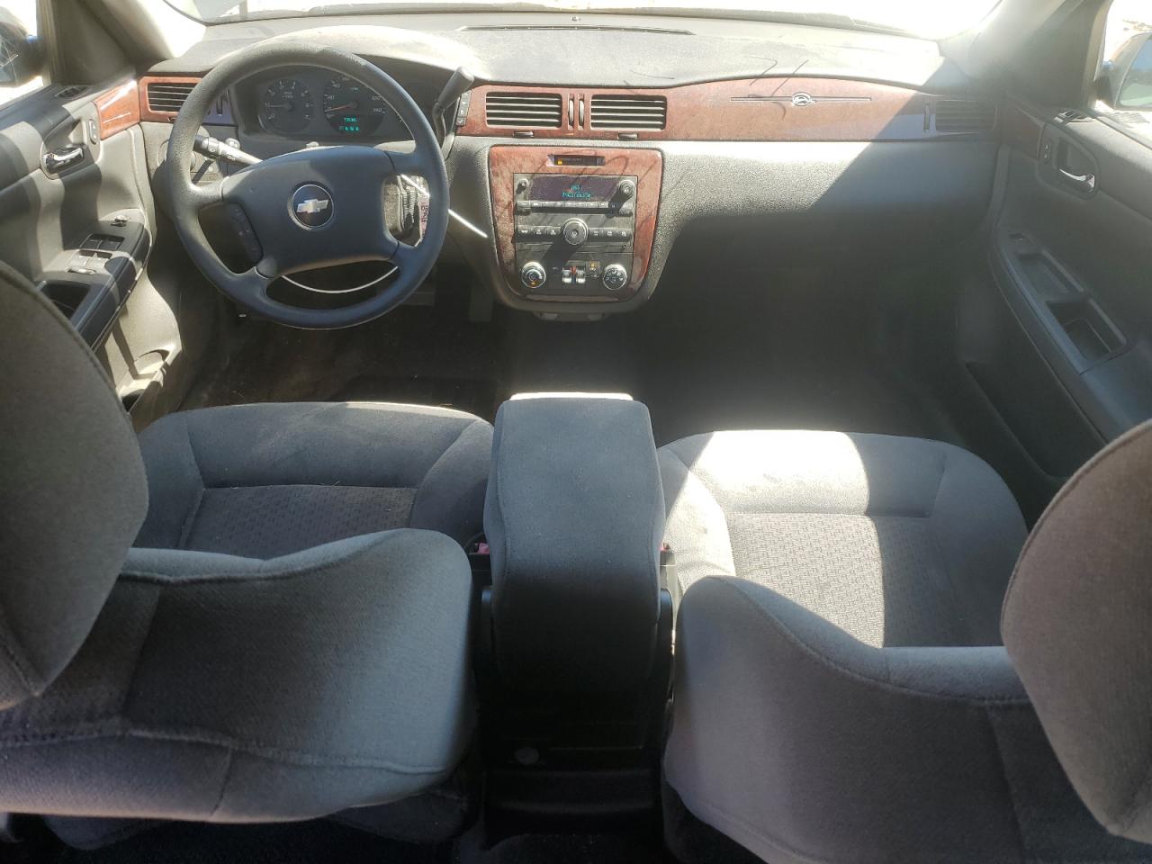 2009 Chevrolet Impala - Image 8