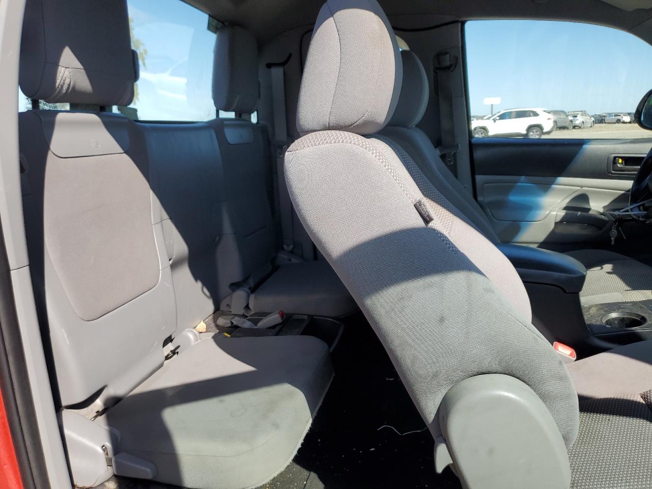 2013 Toyota Tacoma - Image 10