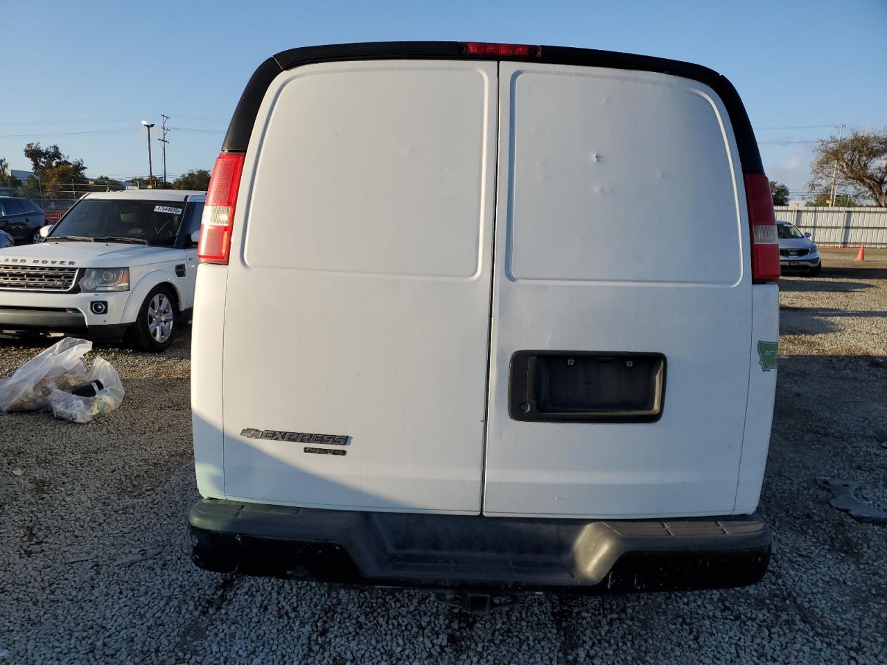 2012 Chevrolet Express - Image 6