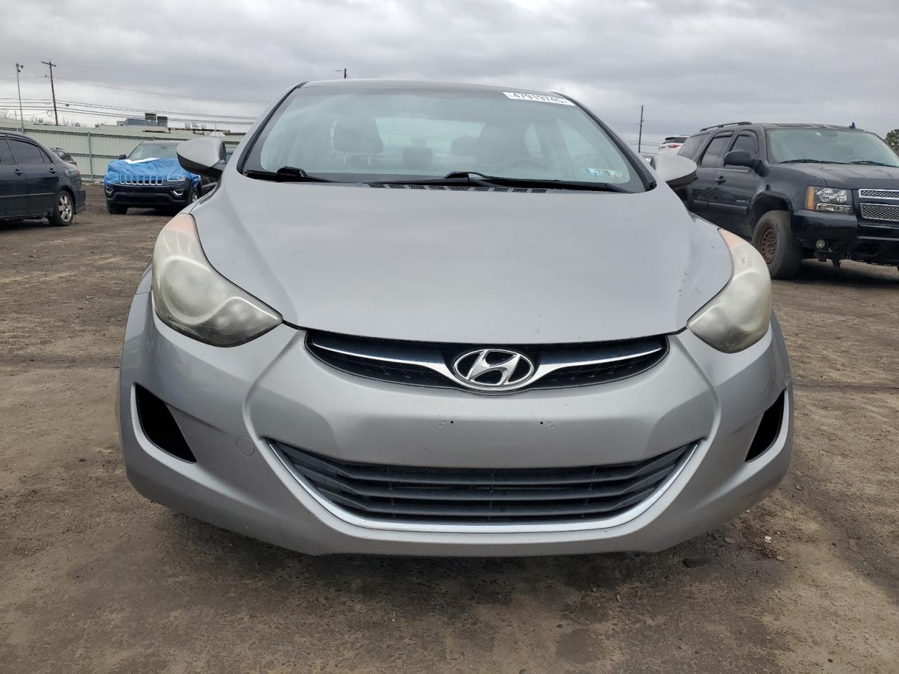 2013 Hyundai Elantra - Image 5