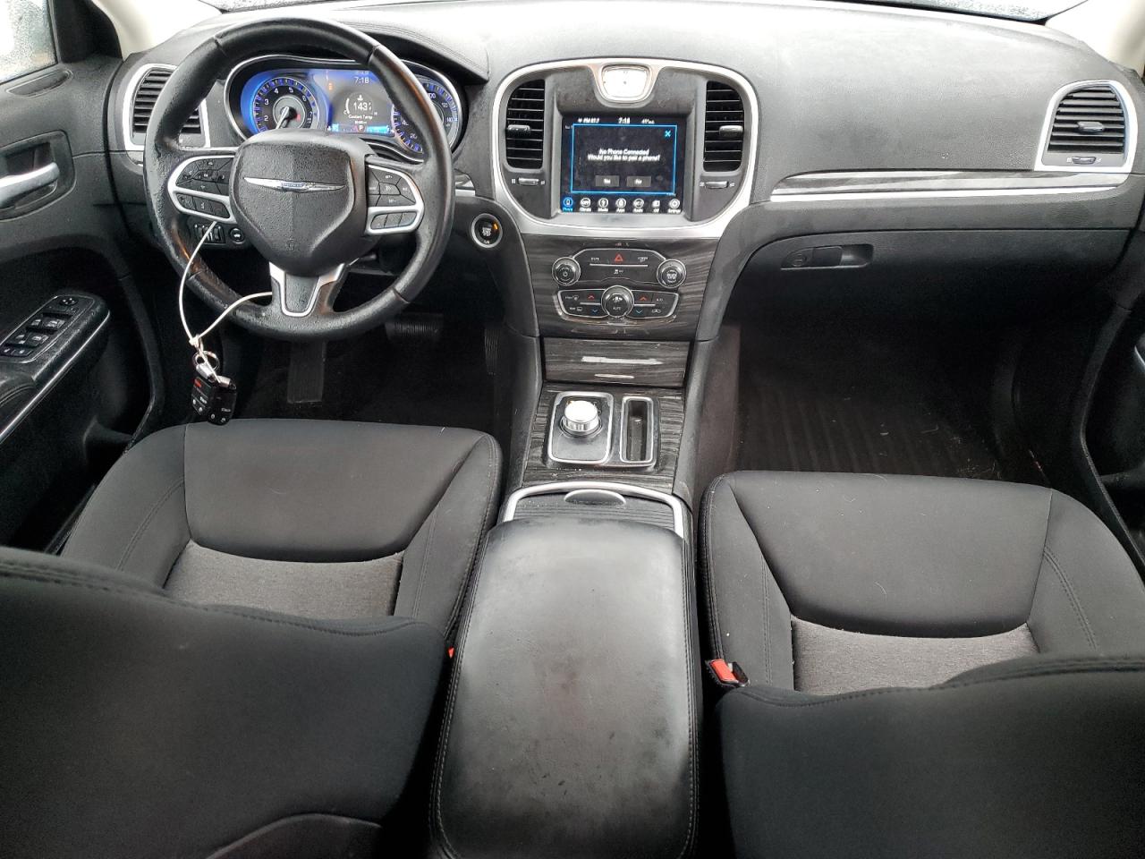 2018 Chrysler 300 - Image 8