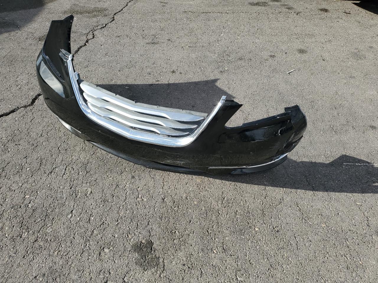 2013 Chrysler 200 - Image 12