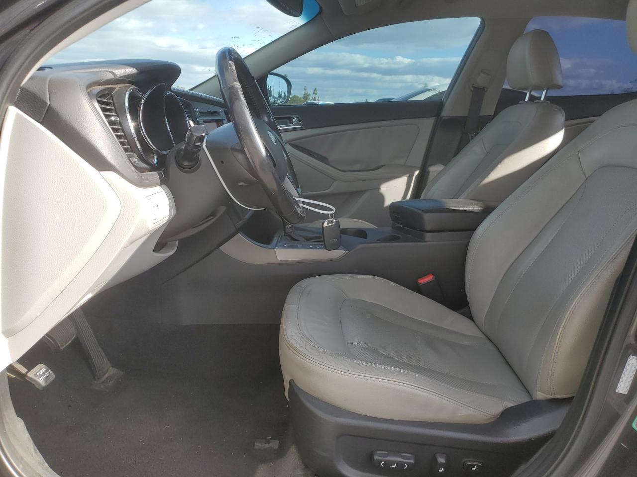 2011 Kia Optima - Image 7