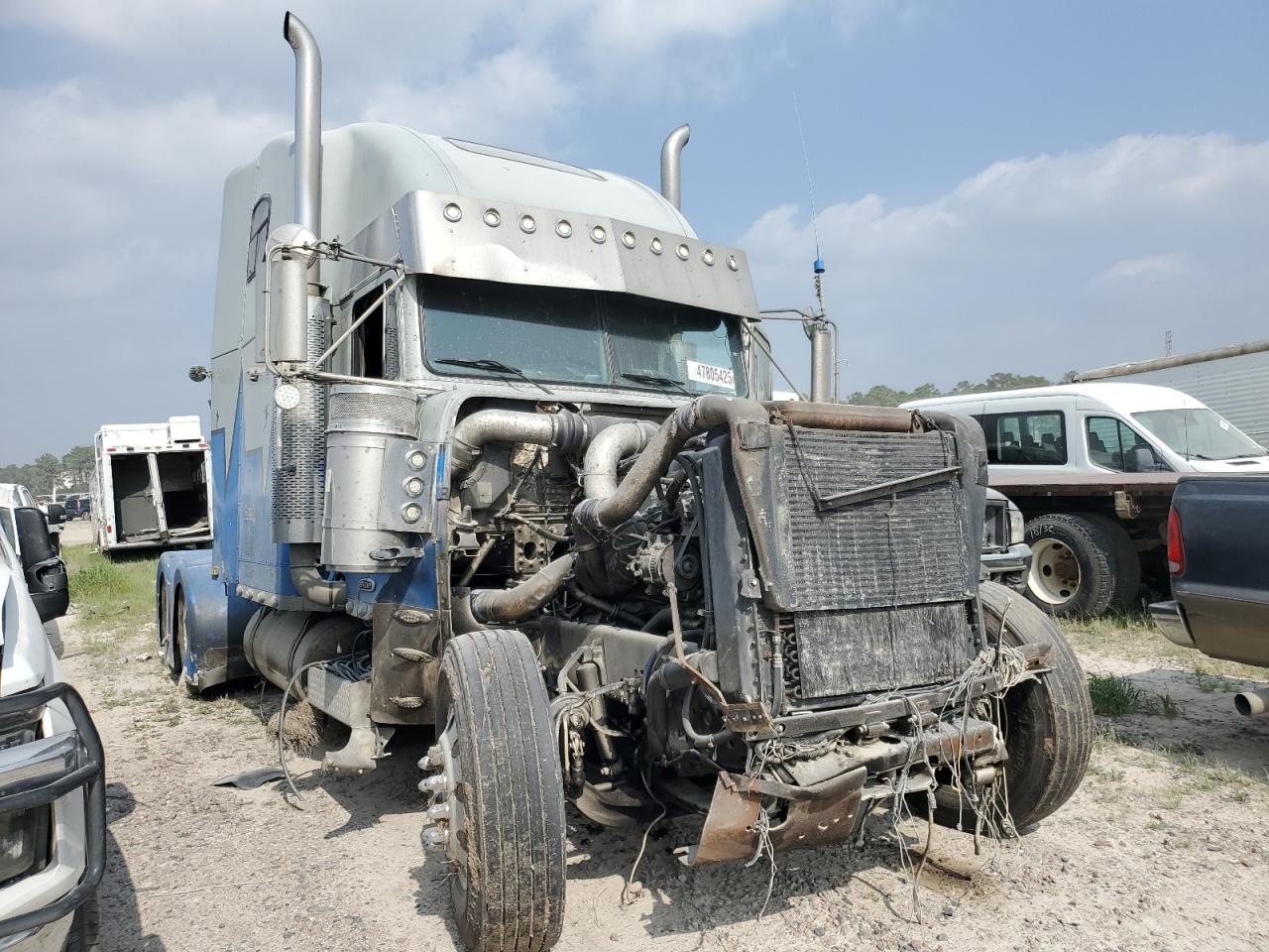 1998 Freightliner Fld120 Semi Truck for Sale in Houston, TX - All Over