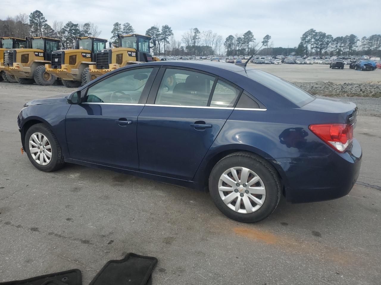 2011 Chevrolet Cruze - Image 2