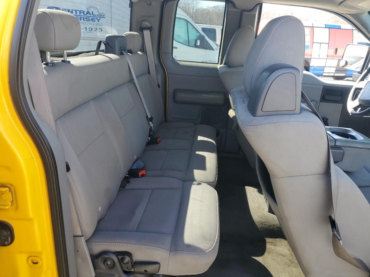 2004 Ford F-150 - Image 10
