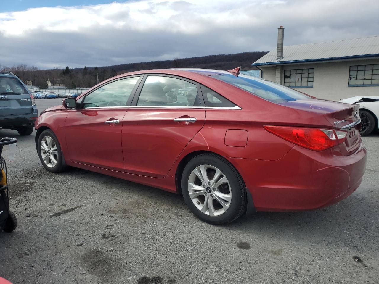 2013 Hyundai Sonata - Image 2