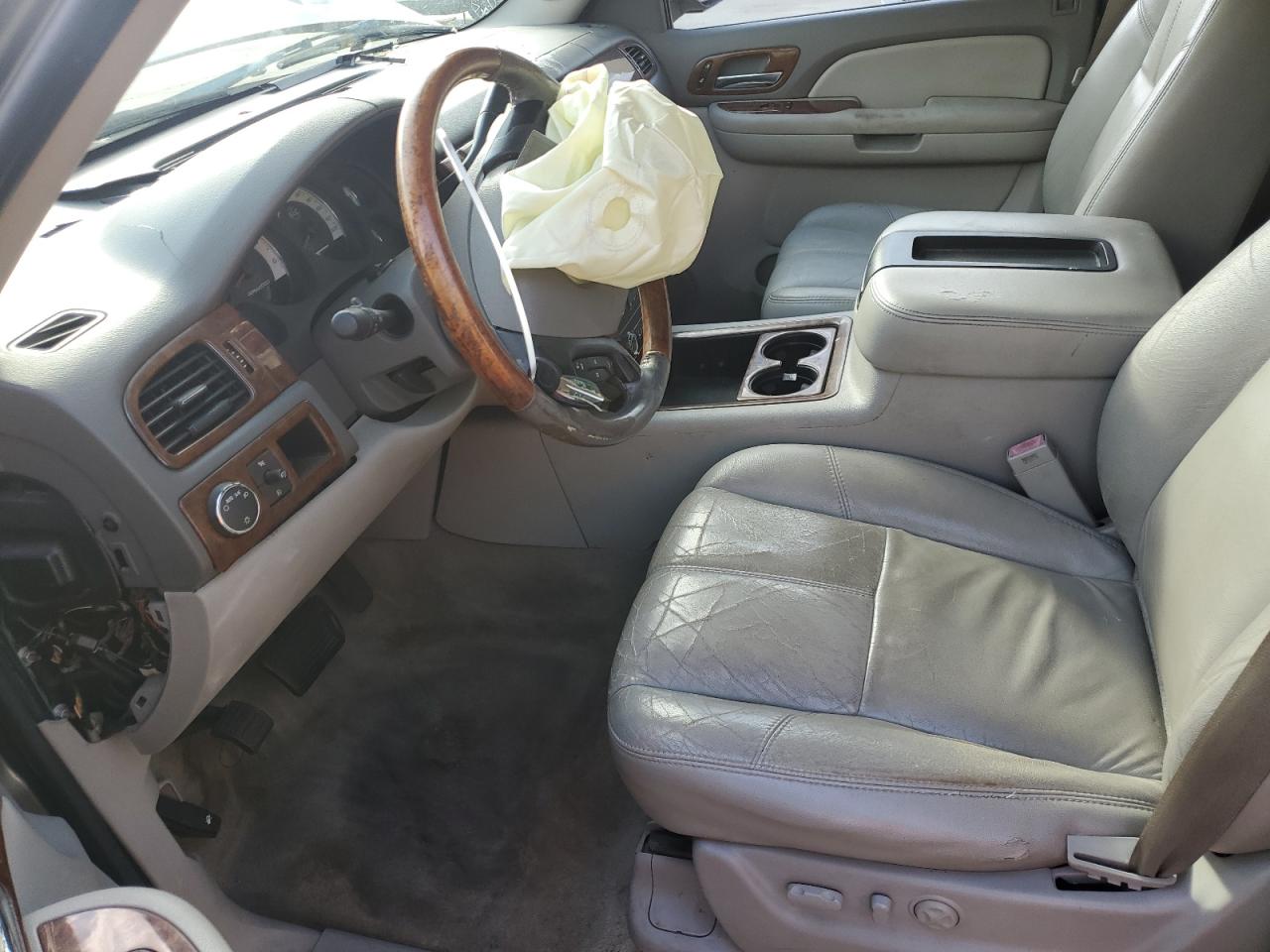 2007 Chevrolet Avalanche C1500 VIN: 3GNEC12037G215207 Lot: 47655965