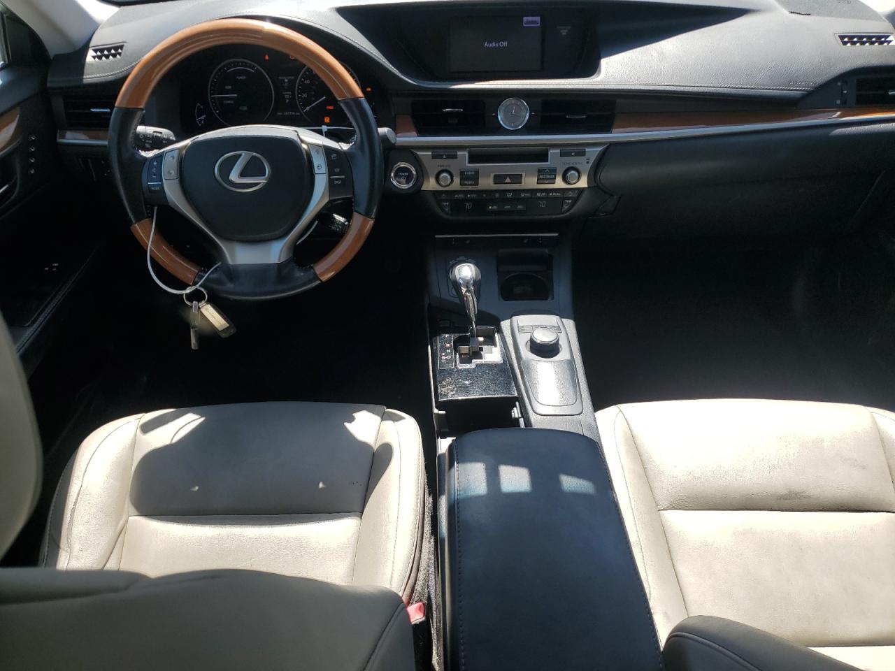 2013 Lexus ES - Image 8