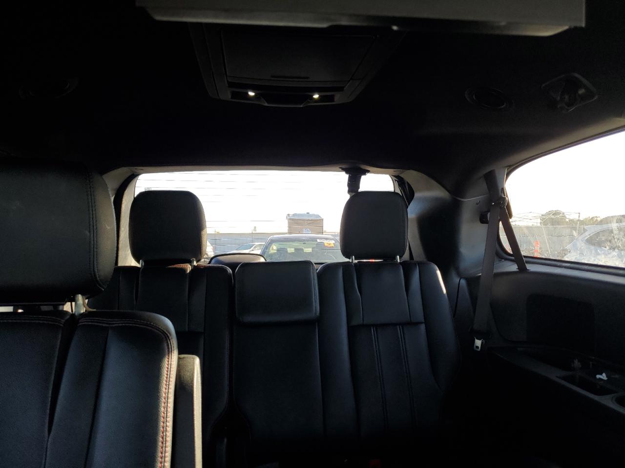 2019 Dodge Caravan - Image 10