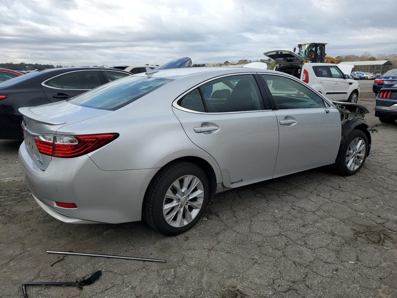 2013 Lexus ES - Image 3