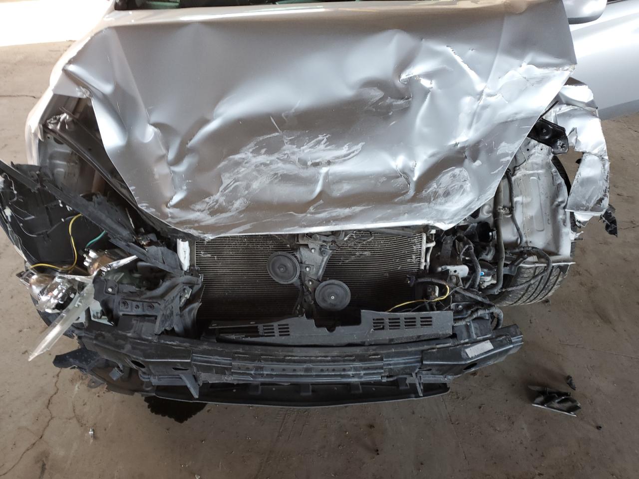 2012 Hyundai Genesis - Image 11