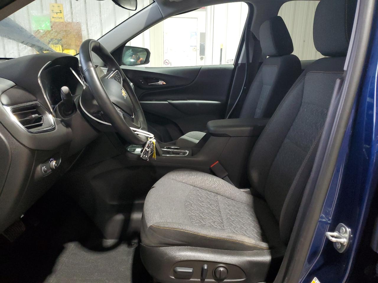 2023 Chevrolet Equinox - Image 7
