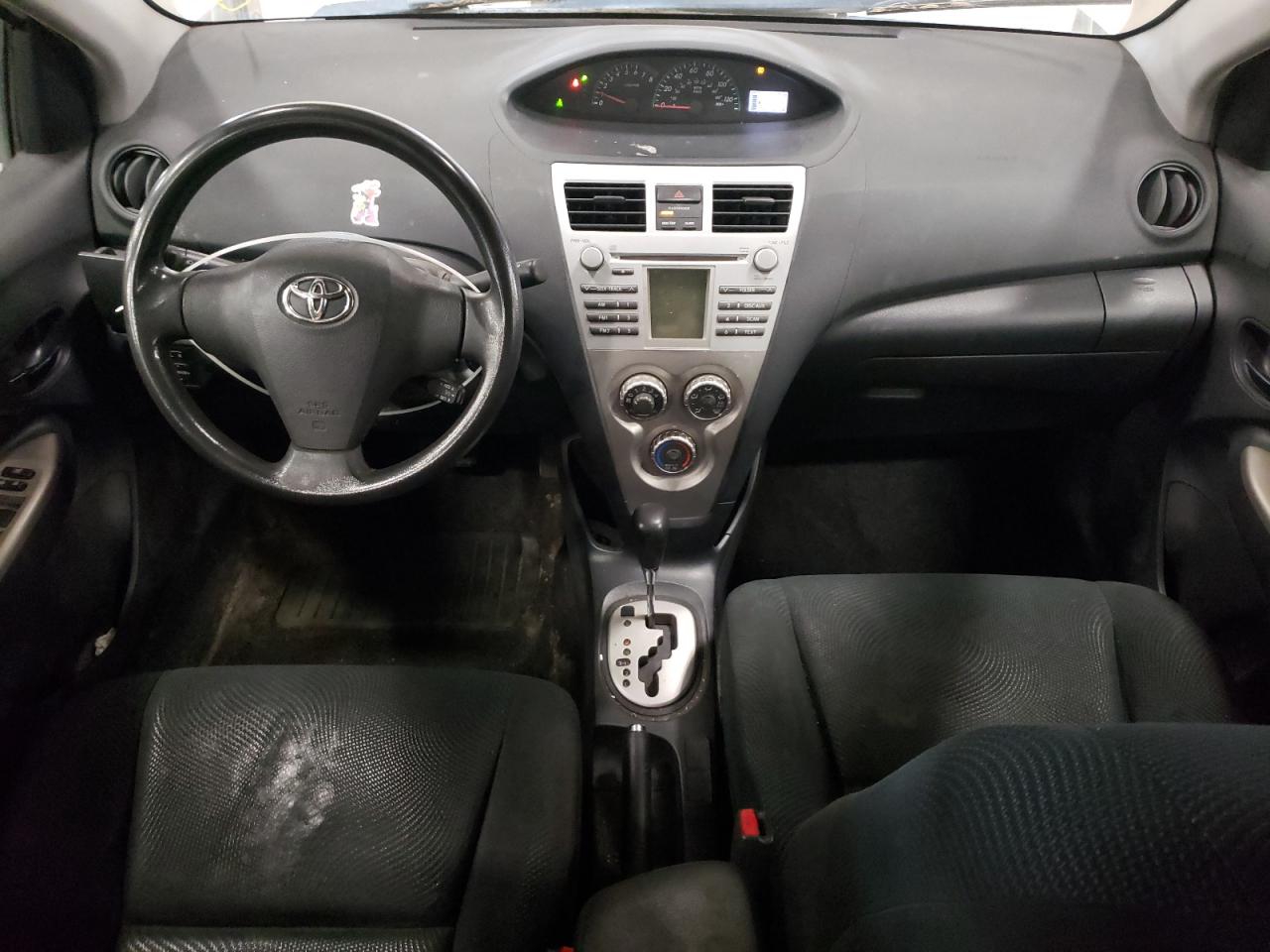 2009 Toyota Yaris - Image 8