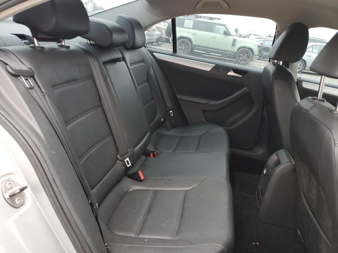 2014 Volkswagen Jetta - Image 10