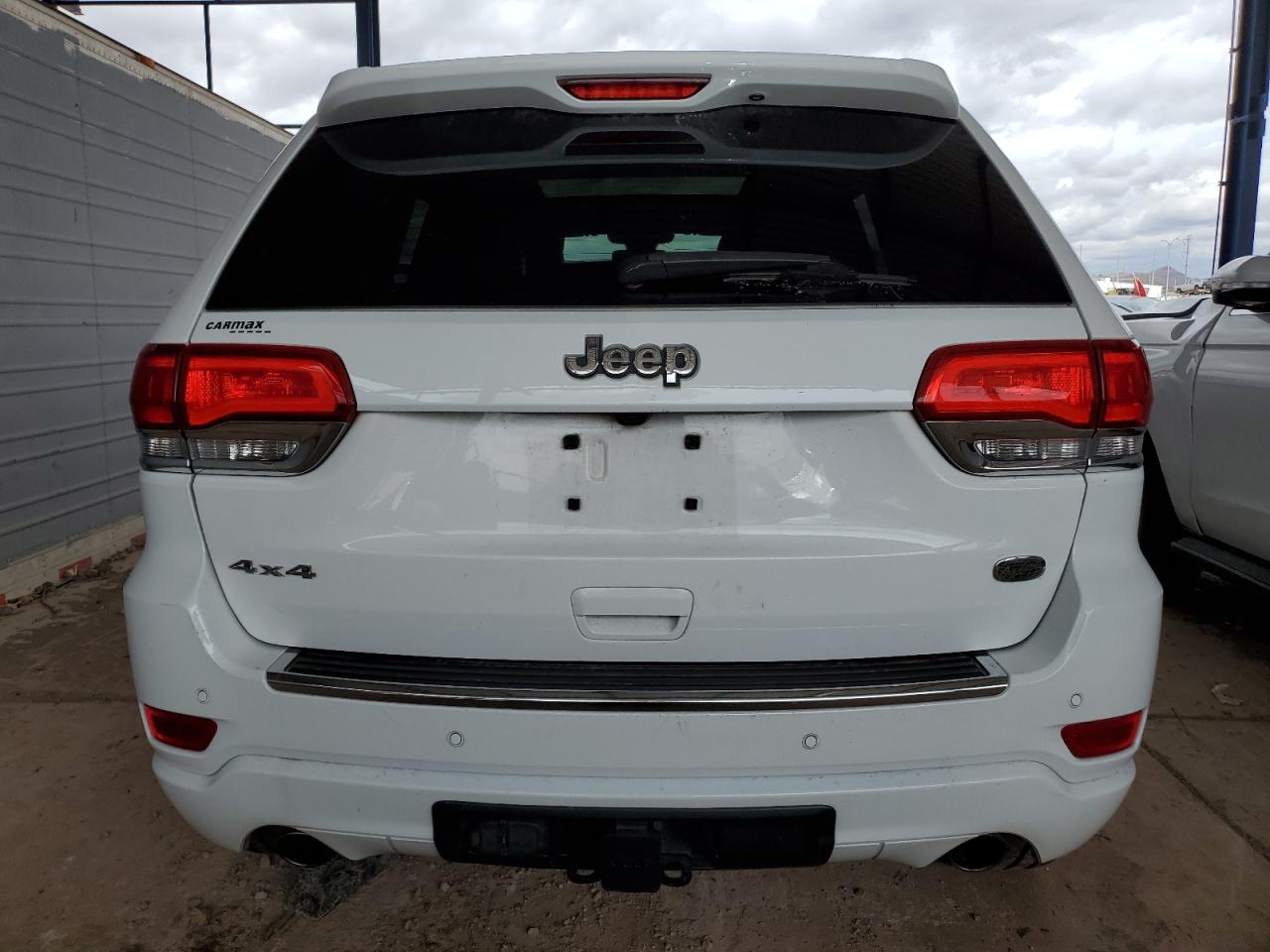 2017 Jeep Grand Cherokee - Image 6