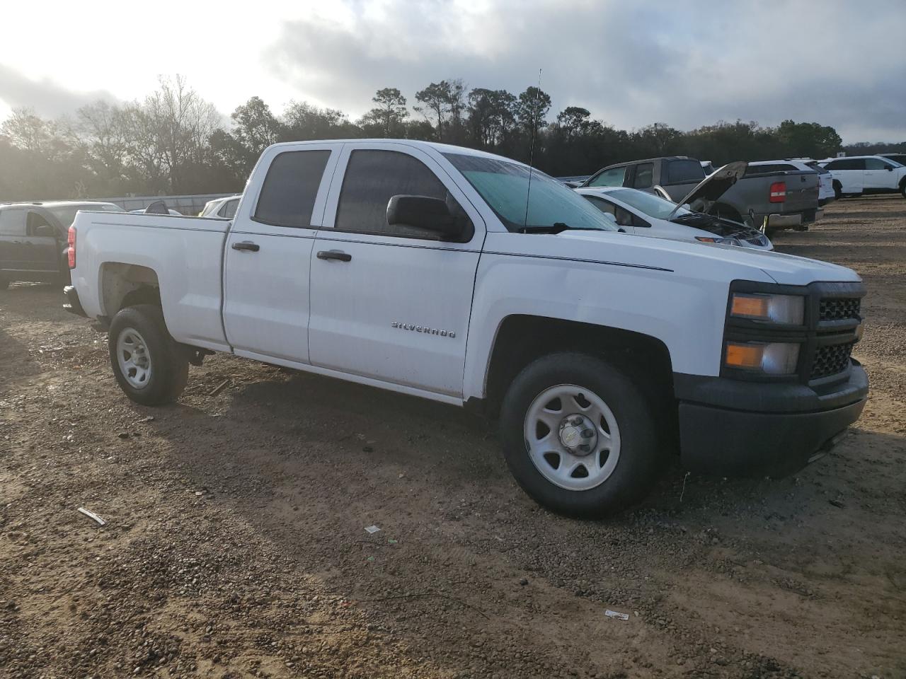 2015 Chevrolet Silverado - Image 4