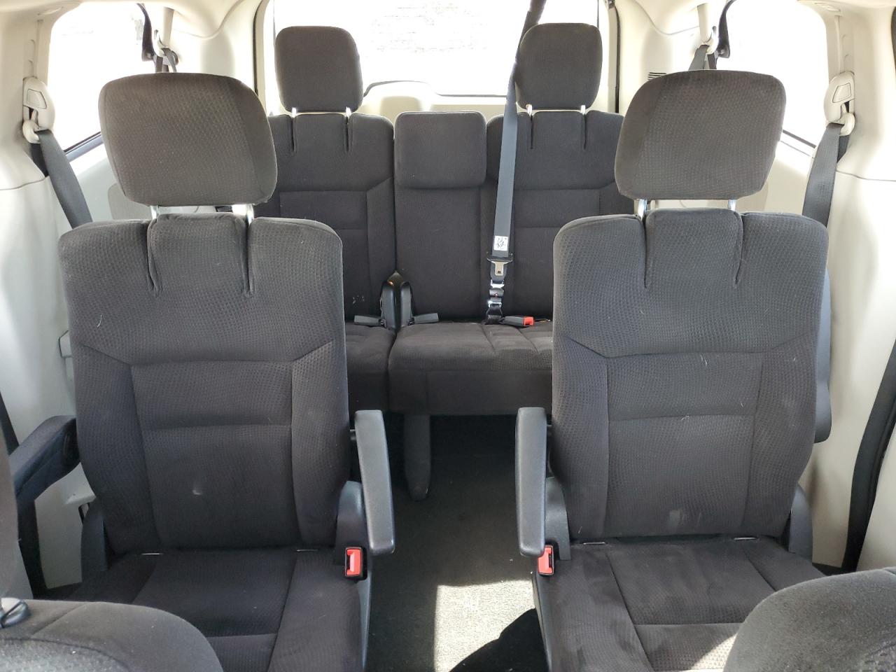 2014 Dodge Caravan - Image 10
