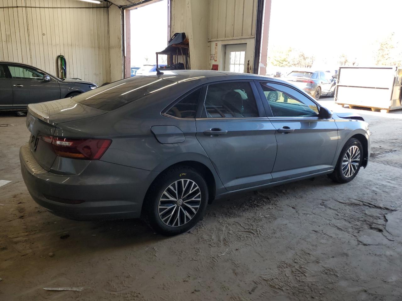 2019 Volkswagen Jetta - Image 3