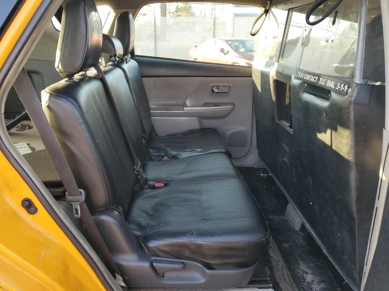 2016 Toyota Prius - Image 10