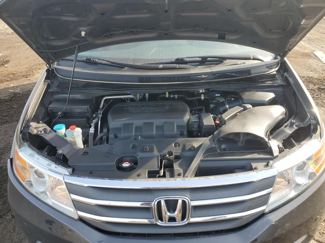 2011 Honda Odyssey - Image 12