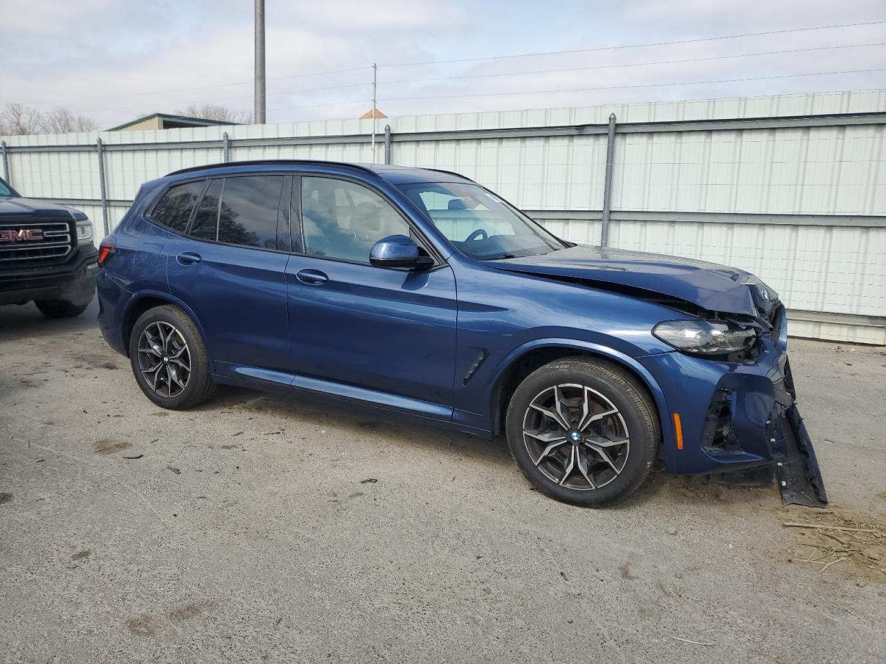 2022 BMW X3 - Image 4