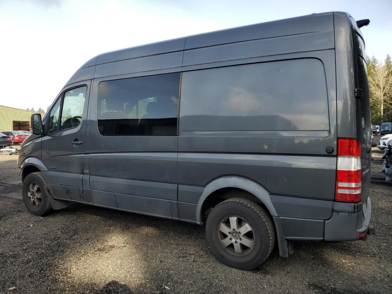 2015 Mercedes-Benz Sprinter - Image 2
